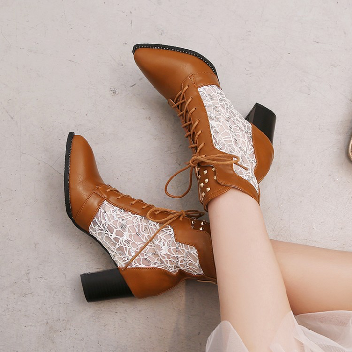 Hinke | Elegant Lace-Up Block-Heel Ankle Boots