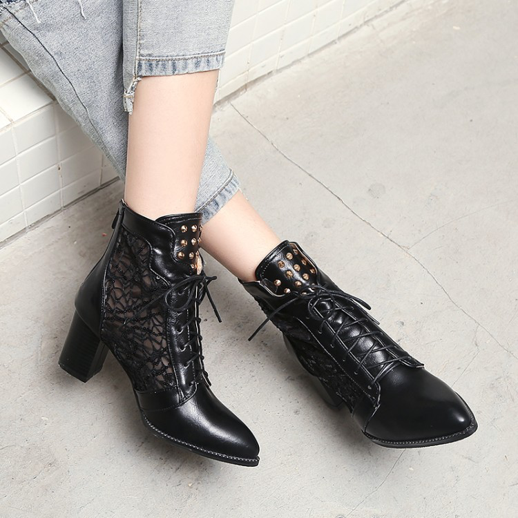 Hinke | Elegant Lace-Up Block-Heel Ankle Boots