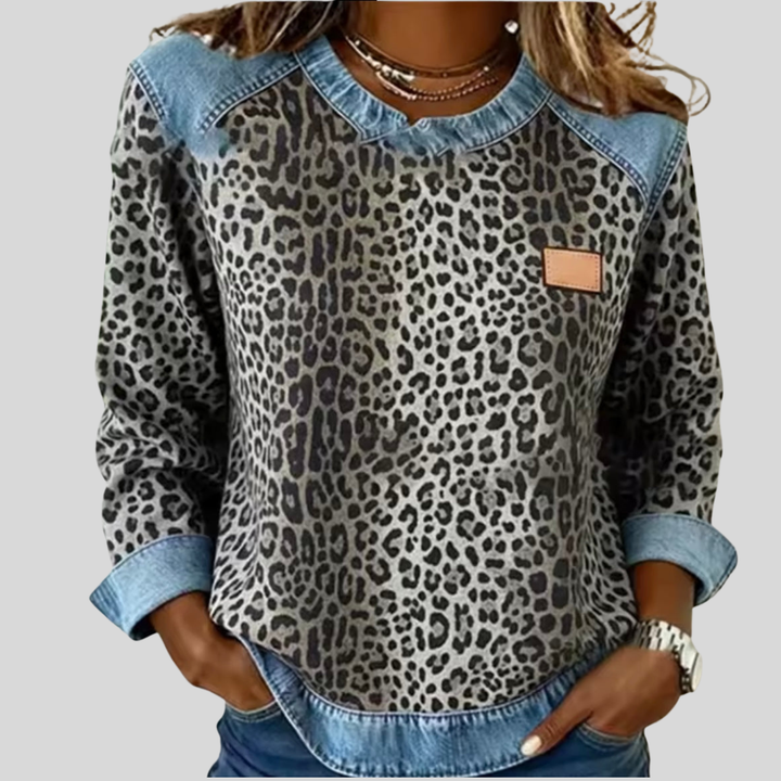 Joan | Refined Sweater with Contrast Collar