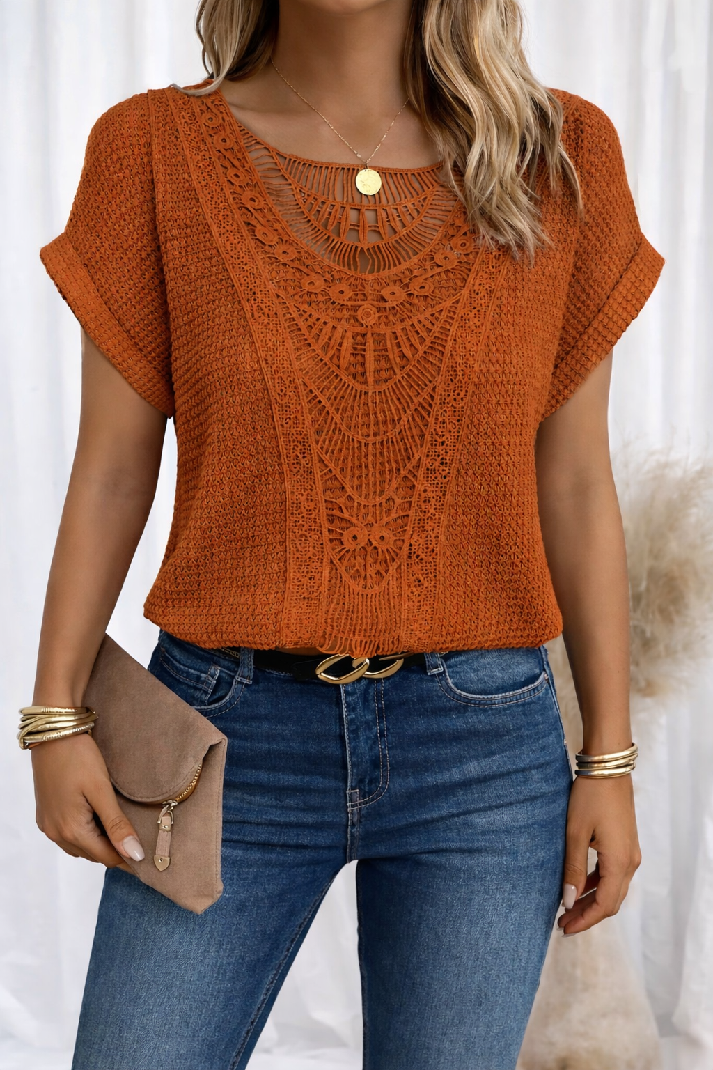 Sanne | Refined Lace-Detail Top